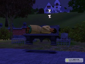 依附有模擬市民睡的長椅中。